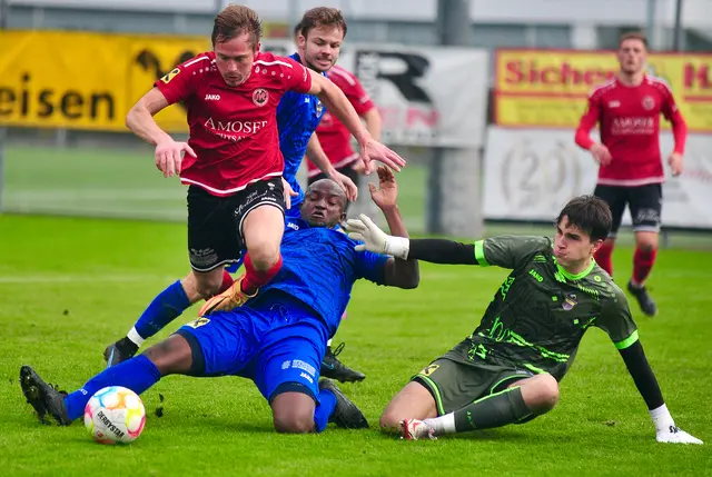 Rassige Szenen sind im TFV Kerschdorfer Tirol Cup garantiert. Die SVG Reichenau spielt auswärts gegen den Völser SV, der SVI spielt in der Wiesengasse gegen den SC Schwaz. | Foto: Hassl