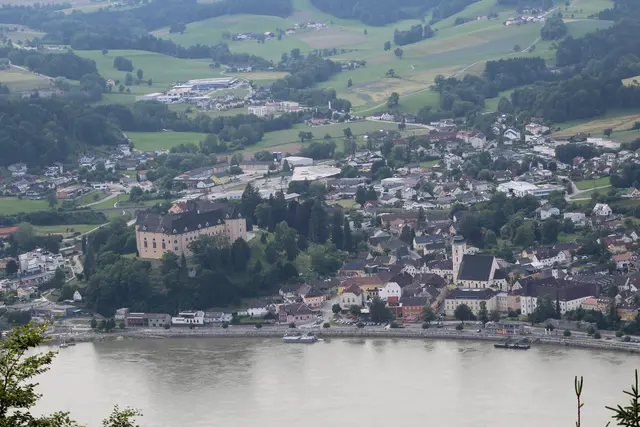 Blick vom Brandstetterkogel auf Grein an der Donau | Foto: MeinBezirk Perg/Köck