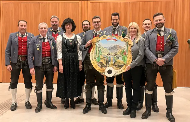 Seit 380 Jahren sind die Schützen ein Teil der Zirler Dorfgeschichte und bis heute ein wichtiger Bestandteil der Gemeinschaft. | Foto: Schützenkompanie Zirl