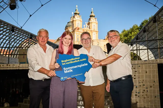Kultur.Region.Niederösterreich-Geschäftsführer Martin Lammerhubern, operative Geschäftsführerin Karolina Ellinger, künstlerischer Leiter Alexander Hauer und stellvertretender Kulturamtsleiter des Landes Niederösterreich Martin Grüneis. | Foto: Franz Gleiß