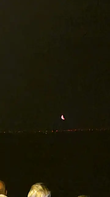 06.08.2026 bei der Rückfahrt geht dann der abnehmende Mond über dem See auf