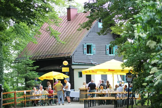 Viktoria-Adelheid-Schutzhütte. Bild von der Neu-Eröffnung 2025 | Foto: MeinBezirk Perg/Köck