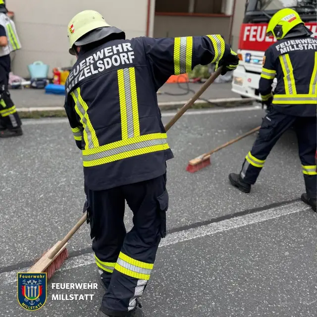 Im Einsatz standen die FF Millstatt und Matzelsdorf sowie mehrere Polizeistreifen und der Rettungshubschrauber RK1. | Foto: Feuerwehr Millstatt