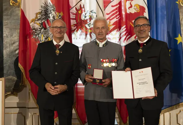 Hubert Ampferer, Brandenberg – Verdienste um den Tiroler Kameradschaftsbund.  | Foto: Land Tirol/Sedlak