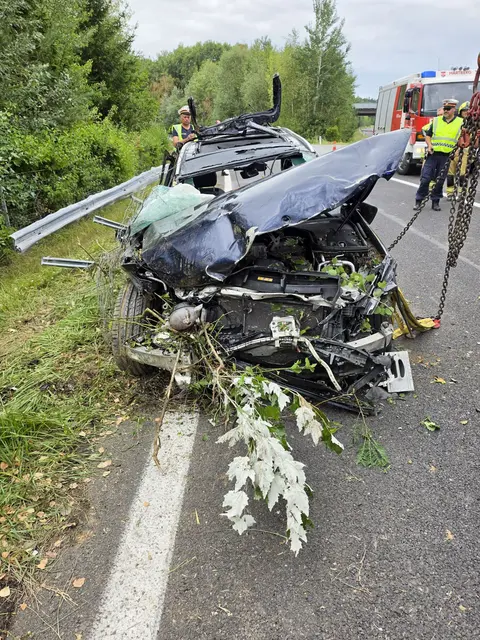 Am Dienstag kam es zu einem schweren Verkehrsunfall auf der Südautobahn A2. | Foto: Feuerwehr Markt Allhau