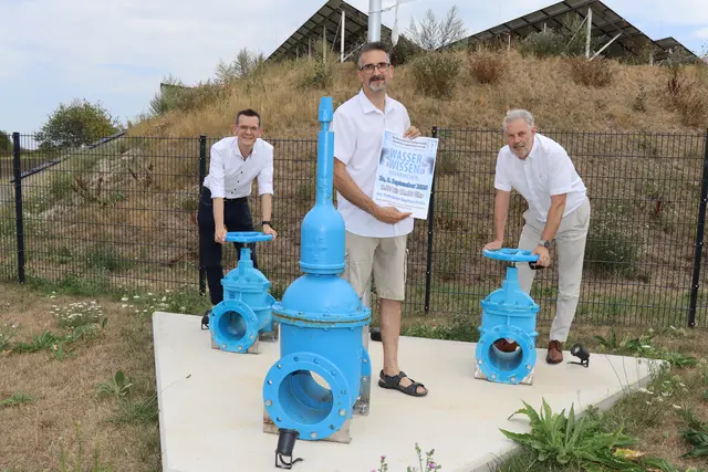 Bürgermeister Peter Teix, Infrastrukturstadtrat Andreas Reither und Vizebürgermeister Günther Kautz laden zum Infotag am 5. September.  | Foto: Stadtgemeinde Neunkirchen