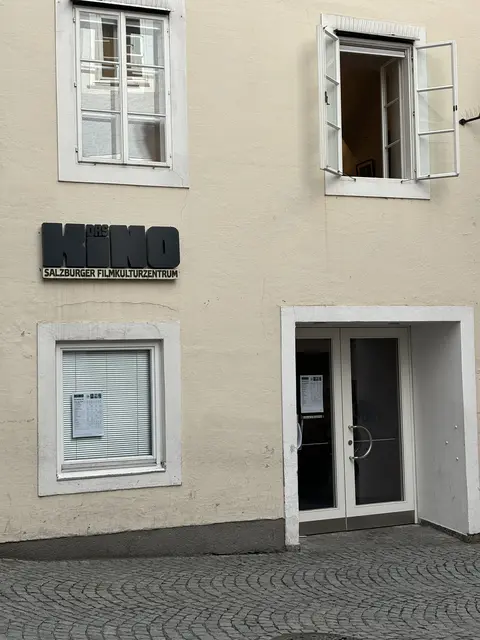 Aufgrund des regnerischen Wetters muss das Sommerkino heute Dienstag, 18. August 2026, in das Filmkulturzentrum "Das Kino" verlegt werden. Gezeigt wird heute der Film "Happy". Beginn ist um 21 Uhr, der Eintritt ist kostenlos. | Foto: Lisa Gold