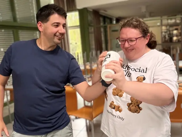 Gemeinsam Aktivitäten wie Cocktails mixen, gehören bei der Lebenshilfe Hartberg dazu. | Foto: Lebenshilfe Hartberg