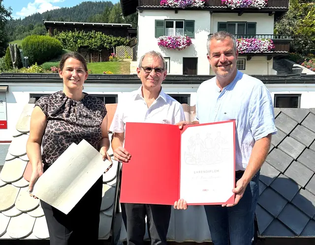 WK-Präsidentin Barbara Thaler, Peter Bucher, Bezirksstellenobmann Hermann Huber. | Foto: WK Tirol