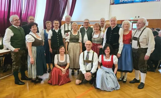 Wer gerne das Tanzbein schwingt, ist bei der Volkstanzgruppe Leibnitz herzlich willkommen. | Foto: Volkstanzgruppe Leibnitz