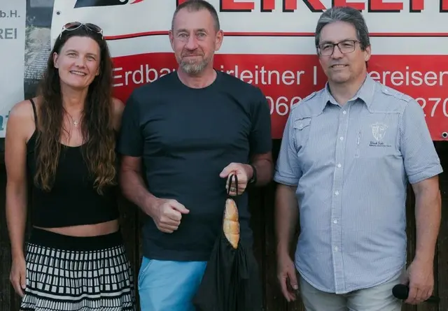 16 begeisterte Mannschaften beim Beach-Volleyballturnier in Pabneukirchen.  | Foto: Marlene Kastenhofer