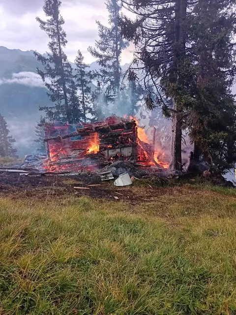 Am Montag, dem 17. August 2026, wurde die Feuerwehr Steeg erneut zu einem Waldbrand alarmiert. | Foto: BFV-Reutte