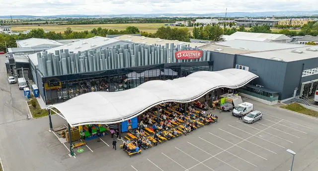 Der Lebensmittelgroßhändler Kastner beschäftigt rund 1.000 Mitarbeiterinnen und Mitarbeiter unter anderem am Standort Eisenstadt (Bild).  | Foto: Viktor Fertsak / Kastner