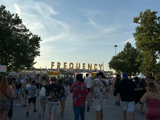 Beim Frequency in St. Pölten heißt es heuer Sonnenbrille und Gummistiefel einpacken | Foto: Caroline Fegerl