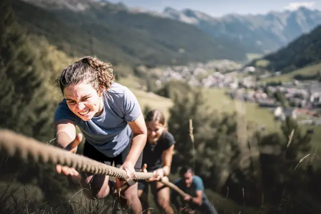 Am 29. August geht in Sankt Anton der Arlberger Wadlbeisser über die Bühne. | Foto: Patrick Bätz