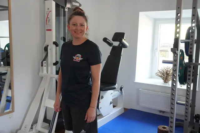 Die Fallschirmspringerin des HSV Red Bull Salzburg Julia Schosser arbeitet auch als Osteopathin in der Stadt Salzburg. | Foto: Emanuel Hasenauer