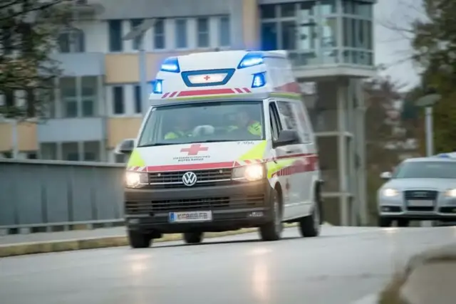 Eine schwer Betrunkene verletzte bei einem Ausraster einen Polizisten. (Symbolbild) | Foto: Bernhard Knaus