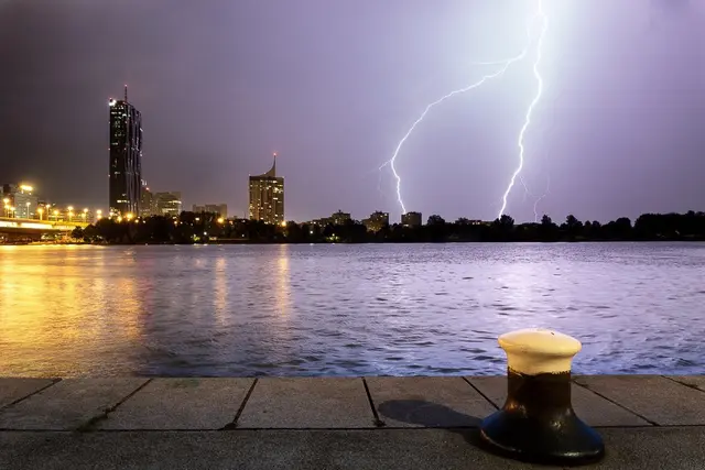 Gewitter gibt es immer wieder, auch in Wien. Eine solch starke Entladung wie in der Nacht auf Mittwoch ist jedoch äußerst selten.