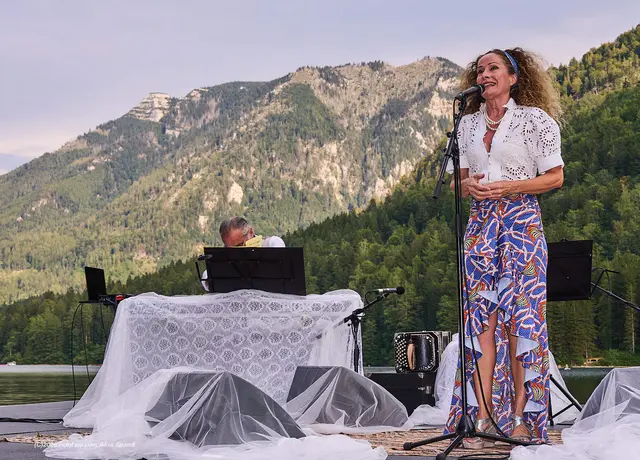 Klassik vom Feinsten auf der Lunzer Seebühne: Das 42. Chopin-Festival im Bezirk Scheibbs war ein voller Erfolg. | Foto: Alois Spandl/FotoLois.com