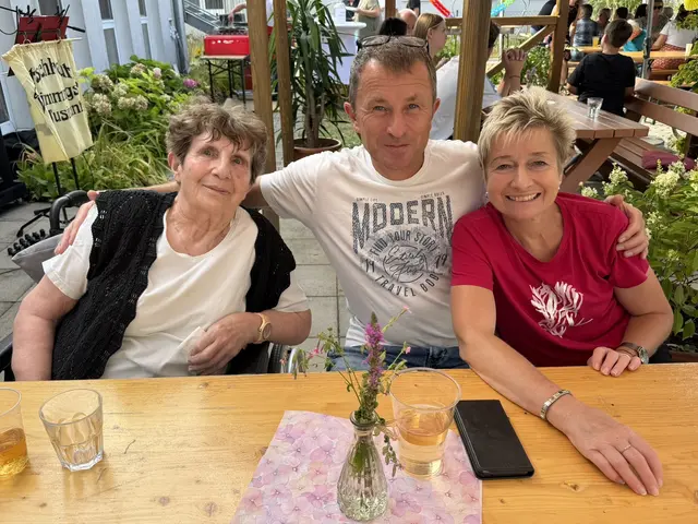 Beim Familienfest im Pflegekompetenzzentrum Lackenbach standen Gemeinschaft, gute Gespräche und gemütliches Beisammensein im Mittelpunkt. | Foto: Michaela Scheifler