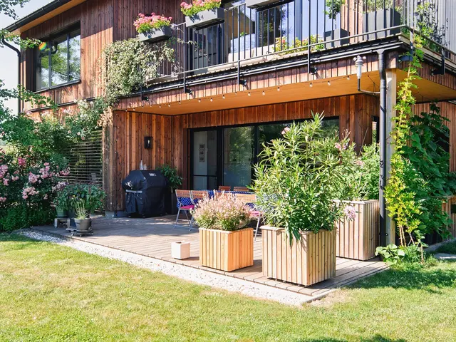 Der Sonnenschutz wird bereits bei der Hausplanung mitgedacht | Foto: Buchner