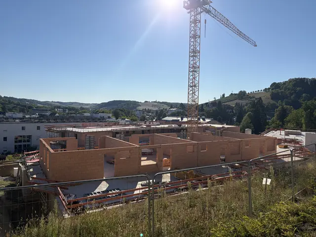 Die Bauarbeiten am Uberlberg in Bad Schallerbach laufen auf Hochtouren | Foto: Invedo