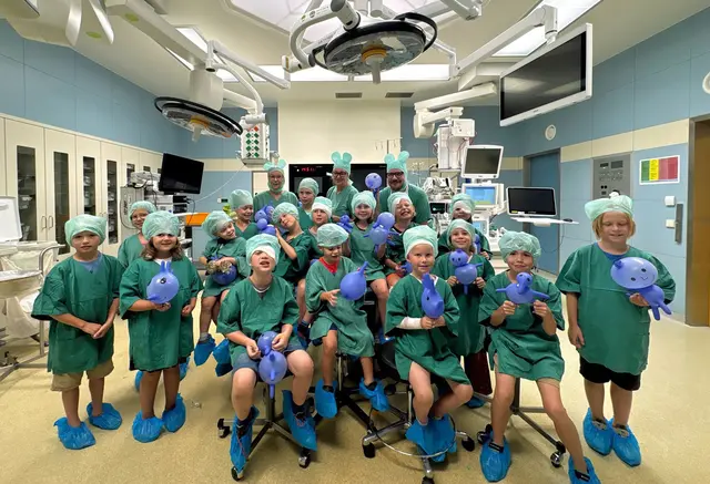 Für die Kids gab es spannende Einblicke in verschiedene Bereiche des Krankenhauses. | Foto: Krankenhaus Braunau