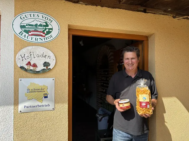 Johann Hickelsberger betreibt in der fünften Generation die Landwirtschaft in St. Christophen, die seit 1880 besteht. | Foto: Lauren Fahrenberger / MeinBezirk