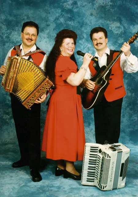 Susanne Illmaier war viele Jahre als Sängerin Teil der Schlosskogler und wird der Musikgruppe und ihrer Familie in liebevoller Erinnerung bleiben. | Foto: Schlosskogler