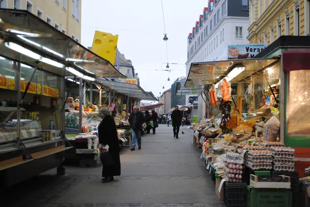 Der Markt erholte sich jedoch gut, wie dieses Foto aus dem Jahr 2011 zeigt. 15 Jahre später floriert der Markt in der Brunnengasse immer noch. (Archivfoto)