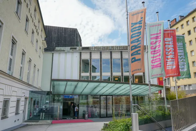 Im Theaterzubau wird hauptsächlich "hinter den Kulissen" gearbeitet. Nach einer verlängerten Sommerpause geht der Betrieb dort im Oktober wieder weiter. | Foto: Fotokerschi.at/Hauser