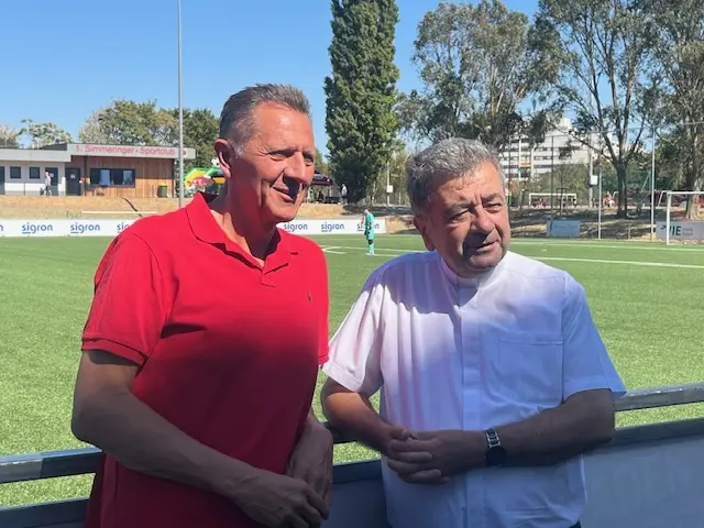 Der Bezirkschef mit Pater Jan Soroka (r.) | Foto: z.V.g.