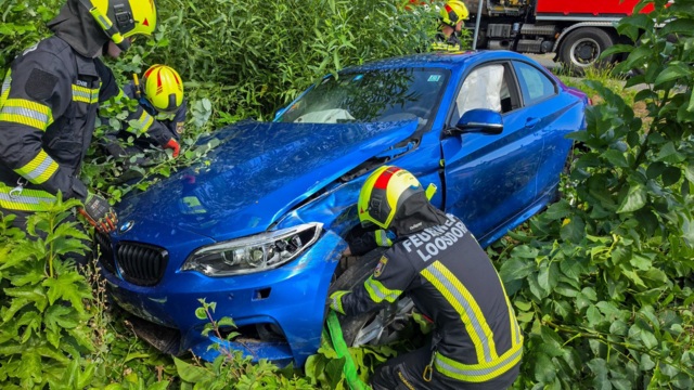 Die Vorbereitungen für das Feuerwehrfest liefen gerade, als die Alarmierung kam. Für die Mitglieder der FF Loosdorf ging es statt zum Festaufbau zunächst zu einem Verkehrsunfall auf der L5344. | Foto: DOKU-NÖ