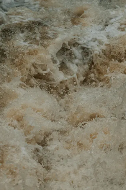Hydro Online liefert aktuelle hydrologische Messdaten aus ganz Tirol. Rund 900 Messstellen erfassen unter anderem Wasserstände, Niederschlag, Grundwasser und Wassertemperaturen und schaffen damit eine wichtige Datengrundlage für Information, Hochwasserschutz und Wasserwirtschaft. | Foto: unsplash / Mona Bernhardsen