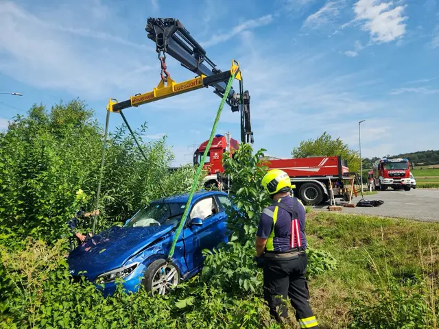 Noch bevor das Feuerwehrfest startet, waren die Loosdorfer Florianis bereits im Einsatz.  | Foto: DOKU-NÖ