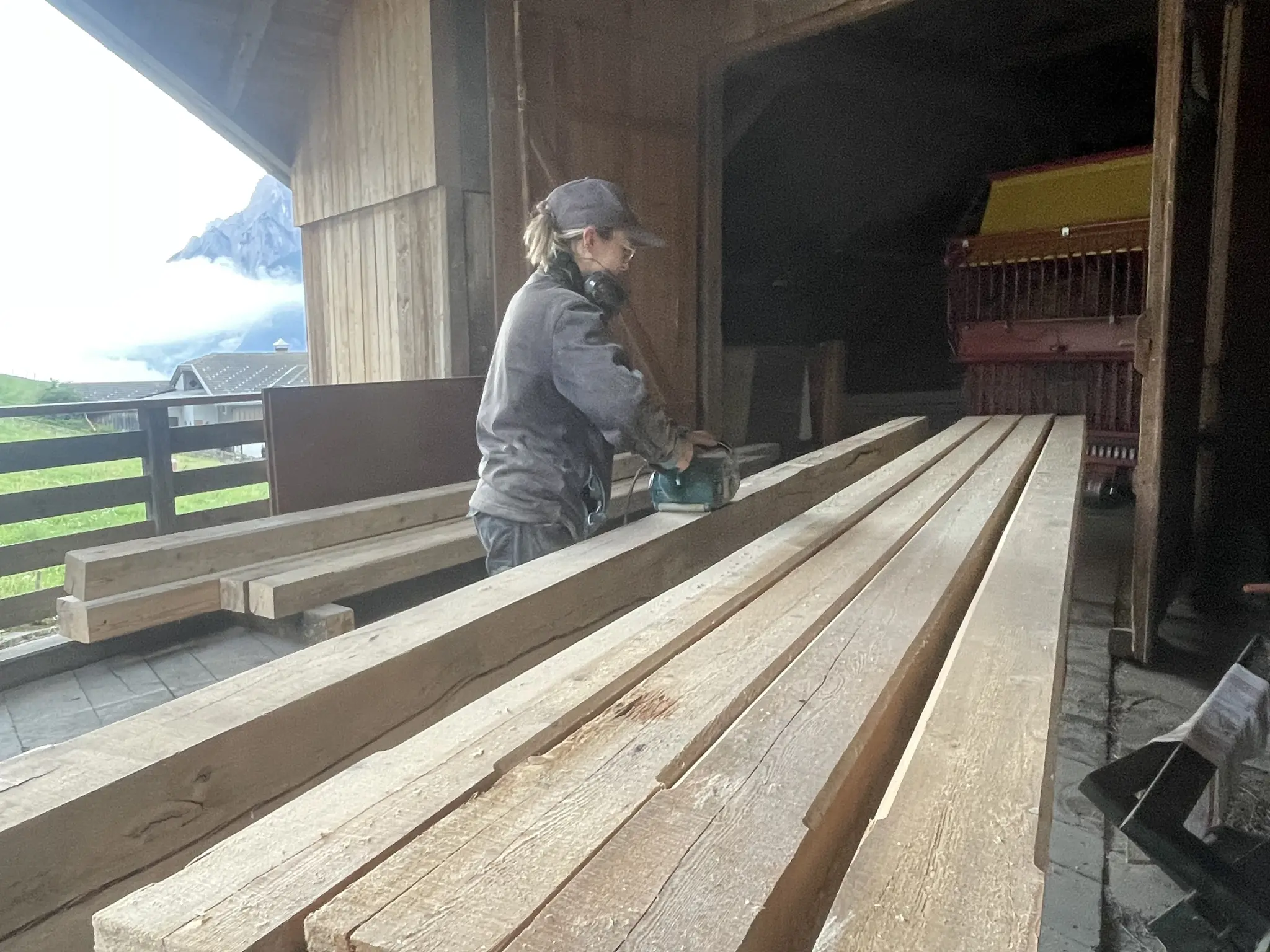Student helps on the mountain: Eva Pretterhofer swaps laptop for barn work ...
