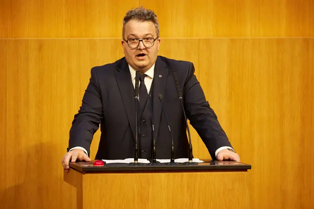 „Junge, selbstbestimmte Menschen sollen am Ende ihrer Schullaufbahn ihre Stärken und Begabungen kennen“, fordert Klaus Mair. | Foto: Parlamentsdirektion/Thomas Topf