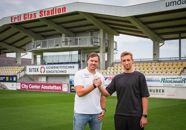Sportdirektor Thomas Gebauer mit Torhüter Thomas Turner | Foto: Sabrina Waldbauer