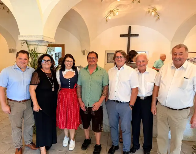 Viele Ehrengäste folgten der Einladung des Seniorenbund Tainach.