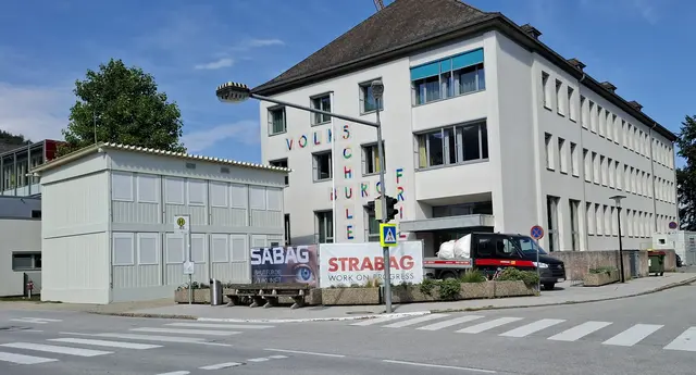 Die Burgfriedschulen Schule sind schon jetzt an ihren Kapazitätsgrenzen angelangt und werden nun ausgebaut. | Foto: Josef Wind