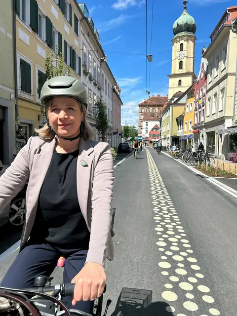 Judith Schwentner (Grüne) darf sich weiterhin mit Vekehr und Umwelt "abstrampeln". | Foto: Stadt Graz