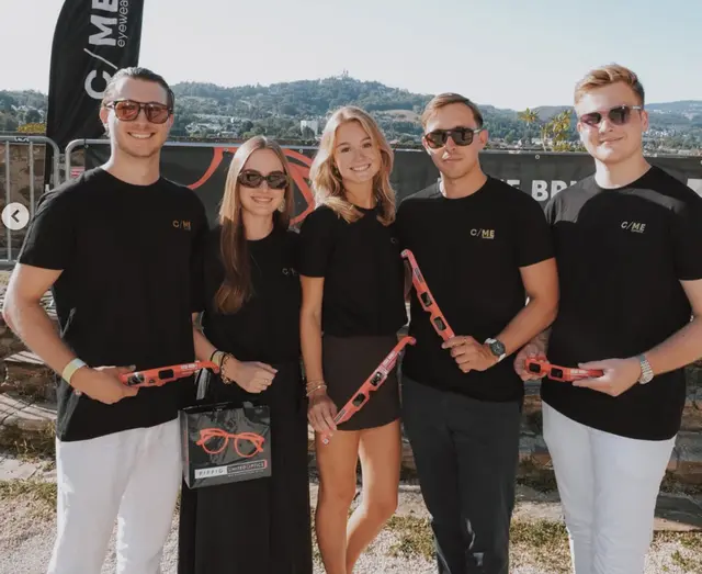 Das Team von Pippig United Optics sorgte für den sicheren Ausblick auf die Sonnenfinsternis. | Foto: Pippig United Optics