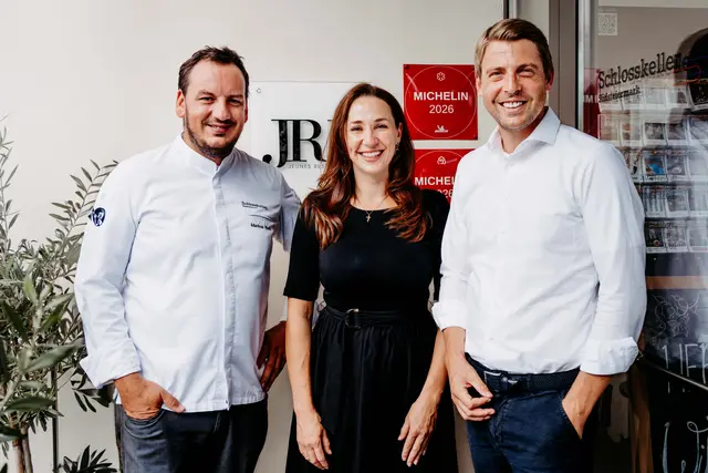 Sternekoch und JRE-Mitglied Markus Rath, Restaurantleiterin Judith Kern und Eigentümer Philipp Gady (v.l.)

 | Foto: Schlosskeller Südsteiermark