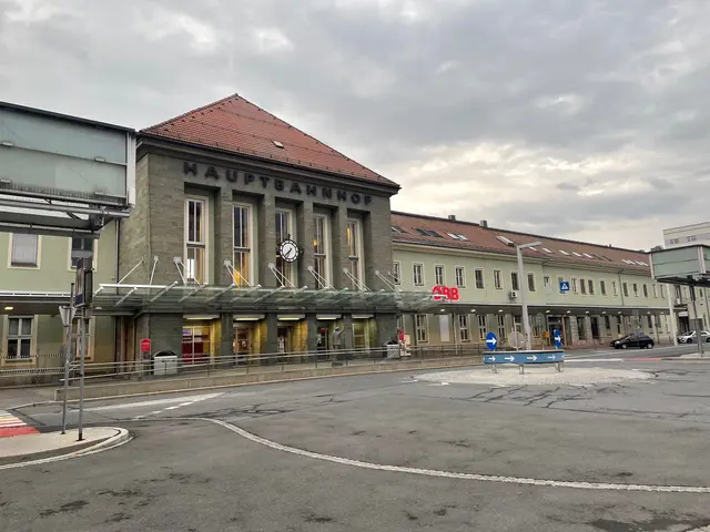 Der Hauptbahnhof Villach wurde zum viertschönsten Bahnhof Österreichs außerhalb der Landeshauptstädte gewählt. (Archivfoto) | Foto: MeinBezirk.at