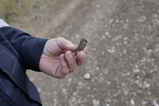 Ein Teil einer alten Patrone. | Foto: Santrucek