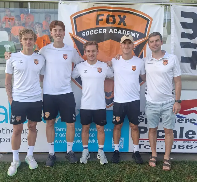 Trainer-Team: Julian Ribaritsch, Max Velickovic, Niklas Schmidl, Andreas Hofer und Sportmentaltrainer Florian Heidinger-Strümpf (v.l.) | Foto: Sandra Löchinger
