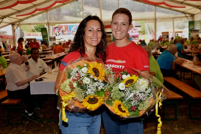 Mit dem Bezirkswandertag des Seniorenbunds, der Senioren-Bezirksmusikkapelle und einem Kindernachmittag startete das Strudengauer Volksfest in das Festwochenende. | Foto: Robert Zinterhof