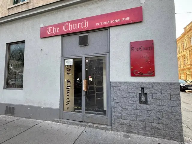 Nach einer Insolvenz im März 2025 scheiterte kürzlich auch der "Rettungsversuch" vom Pub "The Church".  | Foto: Nathanael Peterlini/MeinBezirk