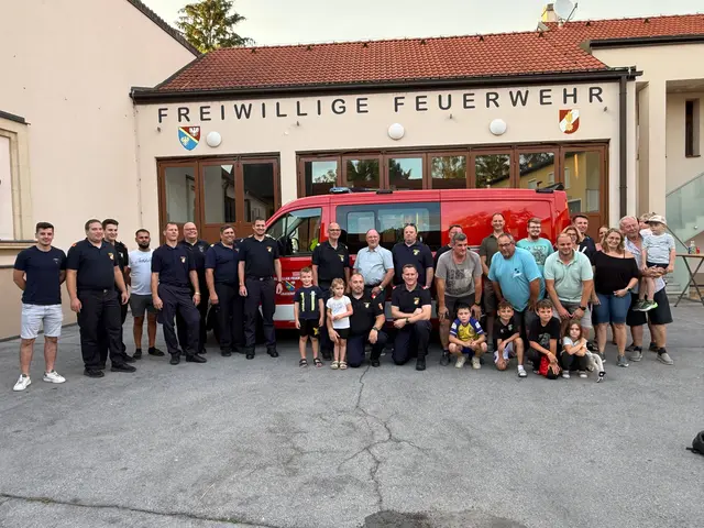 Modern ausgestattet: Die FF Drasenhofen stellte ihr neues Vorausrüstfahrzeug offiziell in Dienst. | Foto: FF Drasenhofen