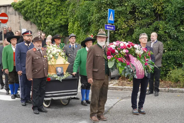 Telfs hat Abschied genommen. Von einem Bürgermeister. Von einem Ehrenbürger. Vor allem aber von einem großen Telfer. | Foto: Georg Larcher / MeinBezirk